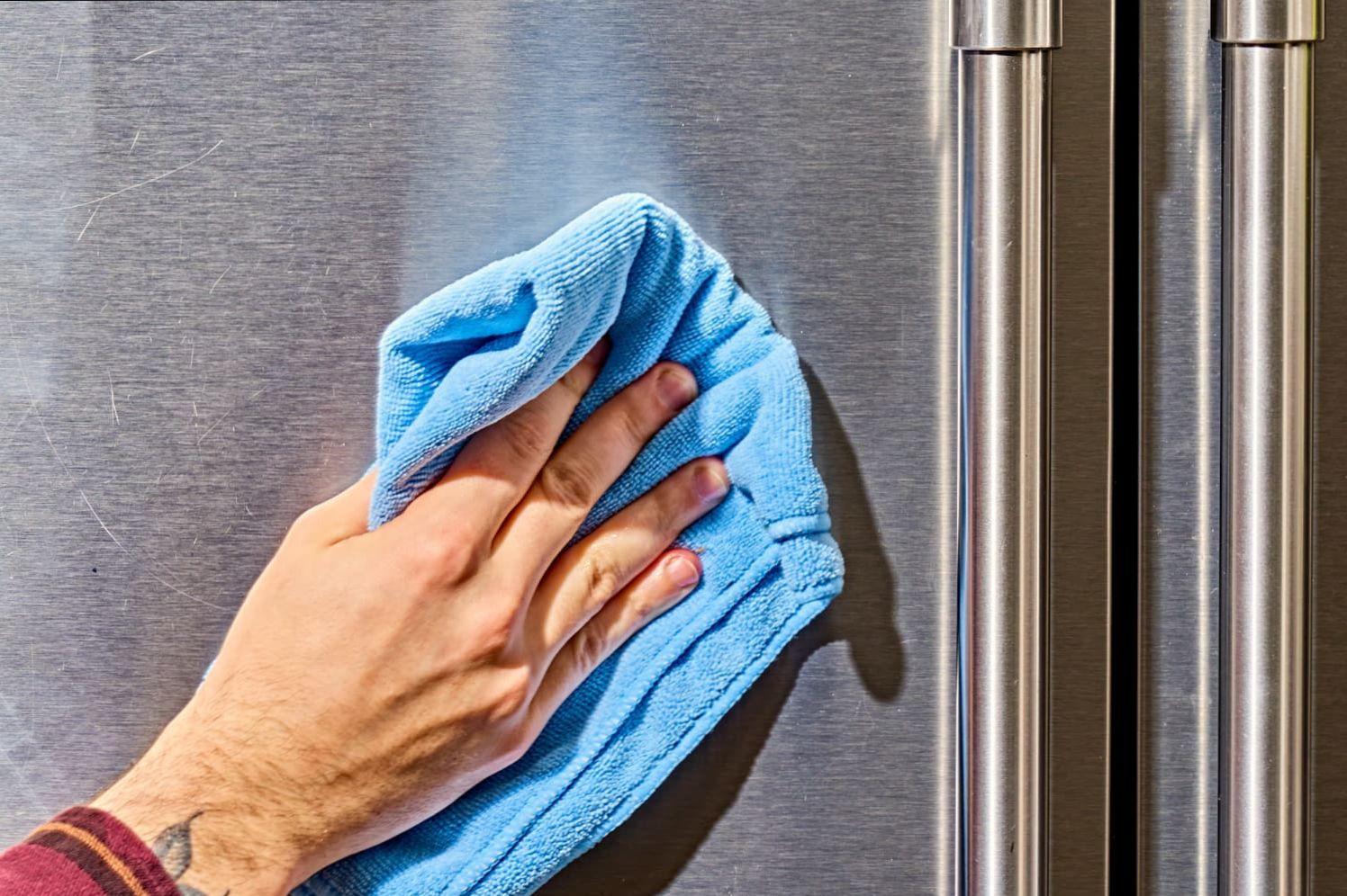 ترفند تمیز کردن وسایل سیلور آشپزخانه | دیگه نگران جای اثر انگشت روی وسایلت نباش!