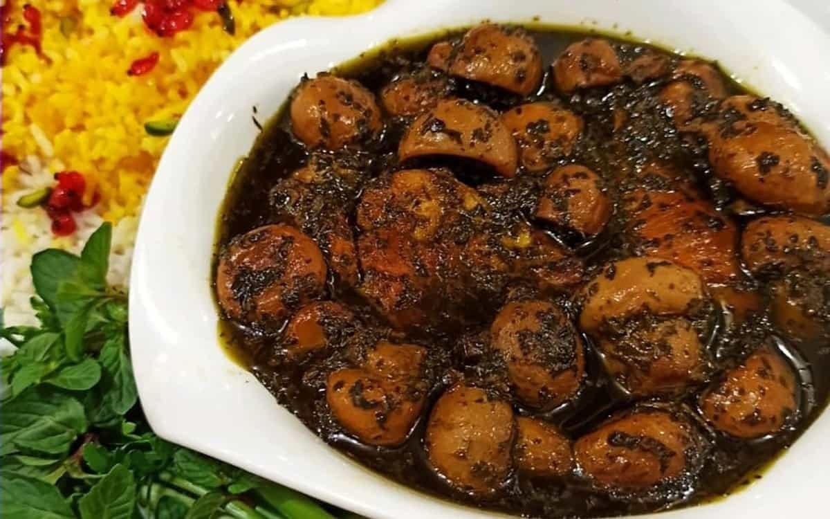 ترفند تهیه خورش مرغ و قارچ | این خورش مرغ و قارچ یه وعده واسه کسایی که دنبال خورشت متفاوتن +ویدئو