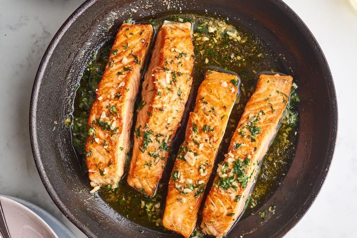 ترفند متفاوت برای پخت ماهی | حتی اگه ماهی دوست نداشته باشی هم عاشق این مدلش می‌شی! +ویدئو